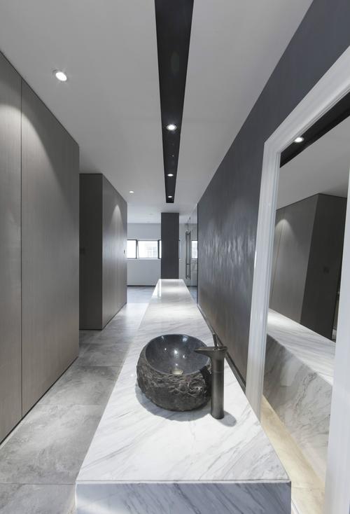 代表人周博能,公司经营范围包括:服务:建筑装修装饰工程,房屋建筑工程