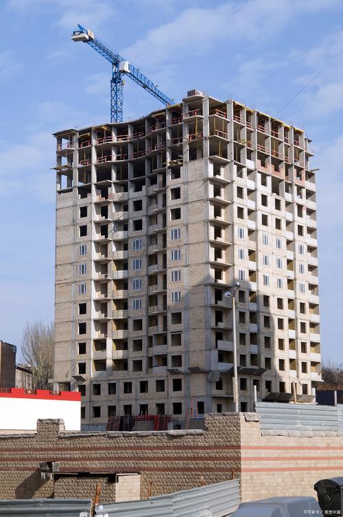 房子+建筑房子盖好准备外墙涂料施工图片房屋建设施工住宅项目图片
